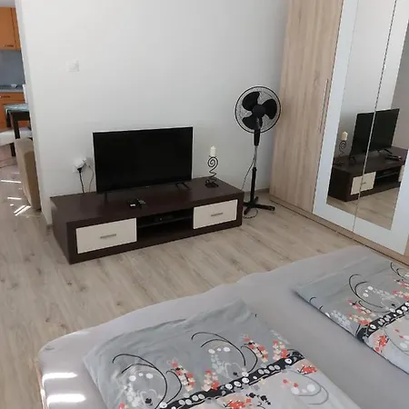 Smith Apartman Velky Meder
