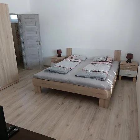 Séjour chez l'habitant Smith Apartman *