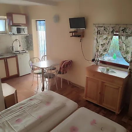 Smith Apartman Ubytovanie v rodine Velky Meder